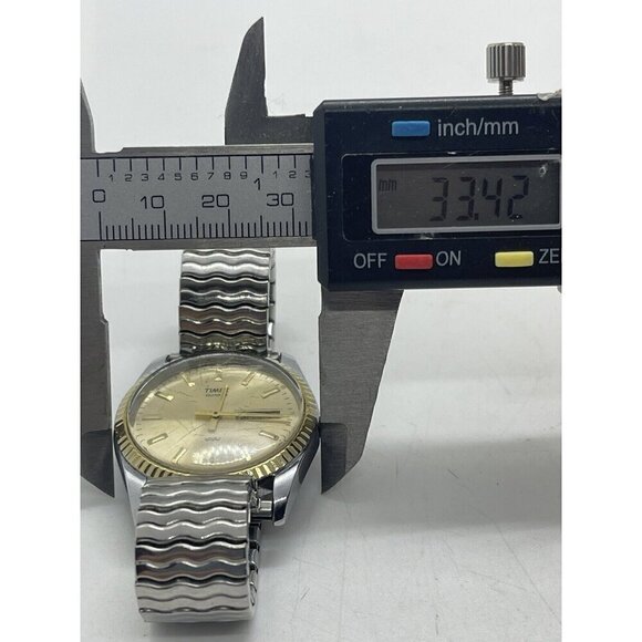 Vintage TIMEX Men's Two Tone Watch T B0 Stainless Steel Stretch Spiedel Bracelet - Picture 3 of 5